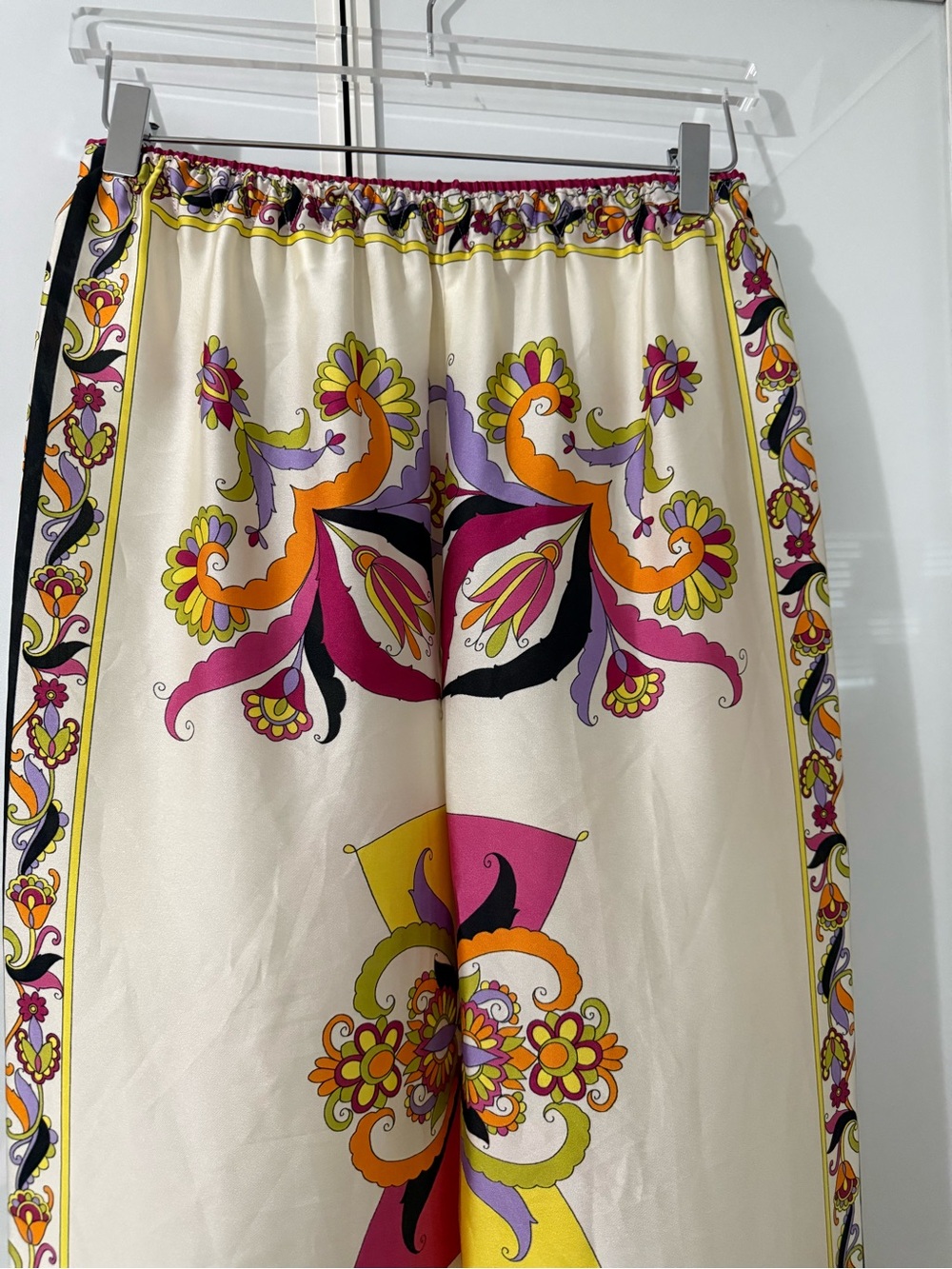 Zara Cream Maxi pants with Pink, Yellow & Orange Floral Paisley Print - Picture 4 of 8